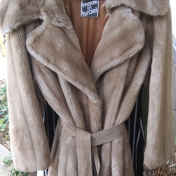 Vintage faux fur coat - Picture 2 of 8